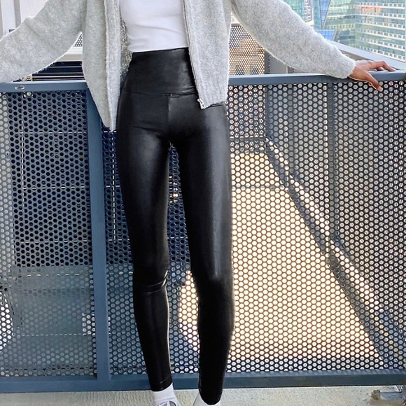 ARITZIA DARIA LEGGING - Picture 2 of 3